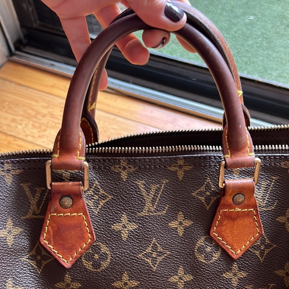 Louis Vuitton Monogram Speedy 40 - Picture 6 of 16
